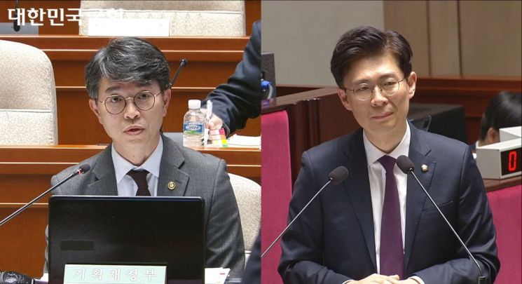 조정훈 시대전환 의원은 7일 예결특위에서 “기재부는 국익, 외교부는 인도적 지원이라는 오래된 담론의 충돌이 있다. 어떻게 뭉쳐질 수 있냐”고 물었다. 이에 김완섭 기재부 2차관은  “뭉쳐져야 한다. (EDCF와 코이카의 통합도) 할 수 있어야하고 담론적으로는 인도적 지원이 국익과 연결돼야 해서, 같은 이야기다. 국제 R&D 늘리고 ODA를 늘리는것고 결국은 인도적 지원의 국격 높이는 역할도 있지만 경제와 일자리에 도움이 된다”고 설명했다.