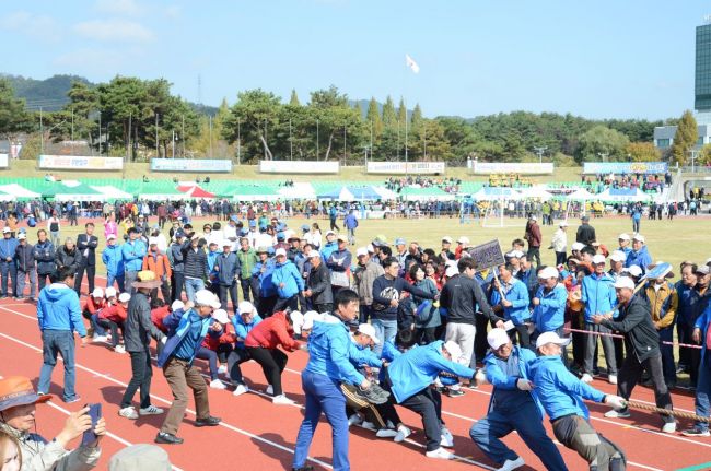 남원시가 오는 11일 남원종합스포츠타운 주 경기장에서 시민체육화합한마당을 개최한다.[사진제공=남원시]