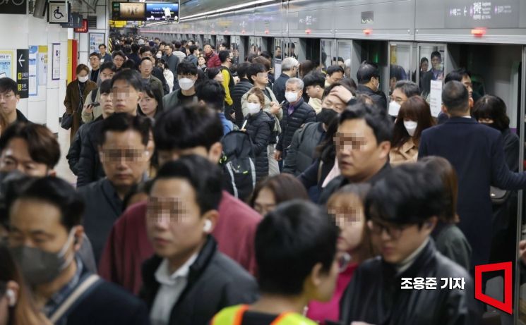 서울 지하철·코레일 동시파업 가능성…대중교통 대란 예고