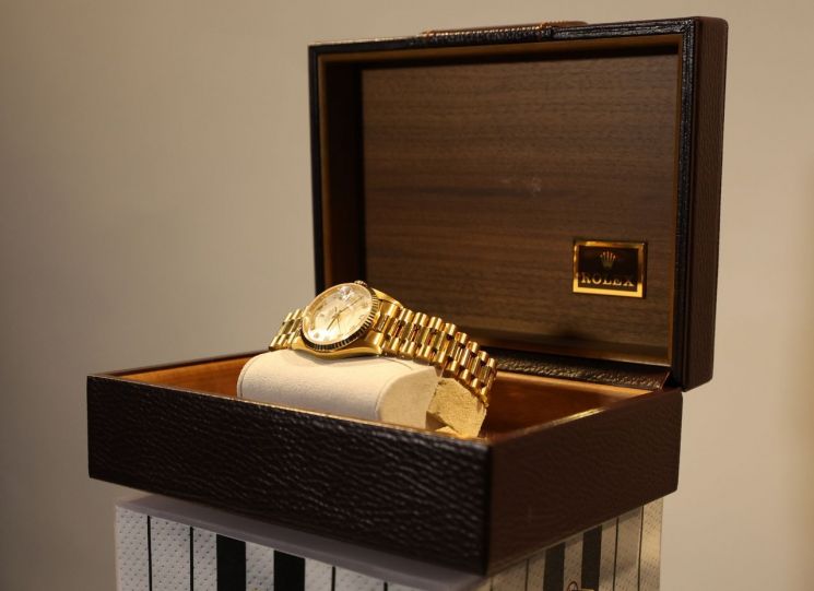 LG 트윈스 우승 이끈 MVP 오지환…롤렉스 시계 세금은