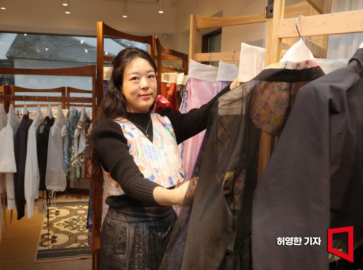 [파워K-우먼]김단하 대표 "빚내서 간 해외 패션쇼, 기회로 돌아왔다"