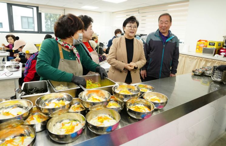 이순희 강북구청장, 주민공간 ‘하늘숲속’ 리모델링 점검