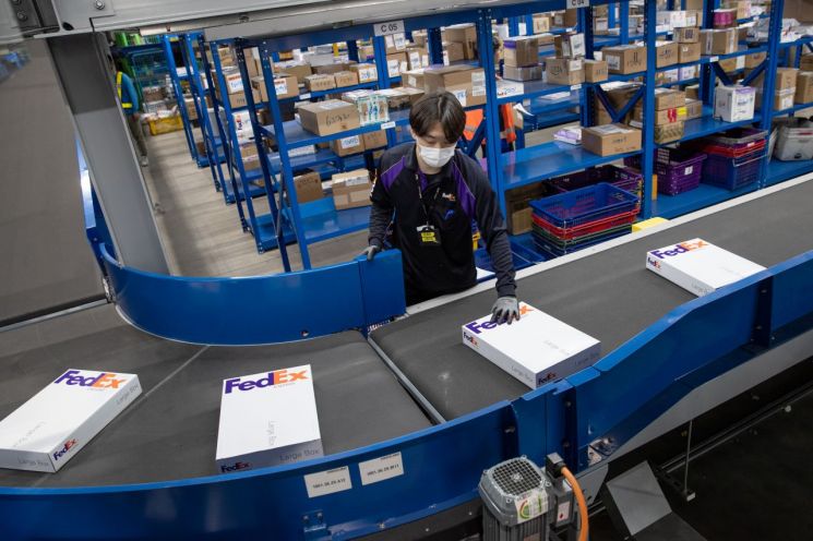 블랙프라이데이 직구 물건은 어떻게 들어올까