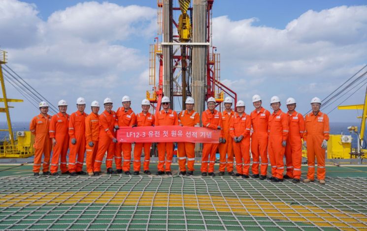 김준 부회장, SK온 중국 광구 찾아 "최종현 꿈, 최태원이 결실"