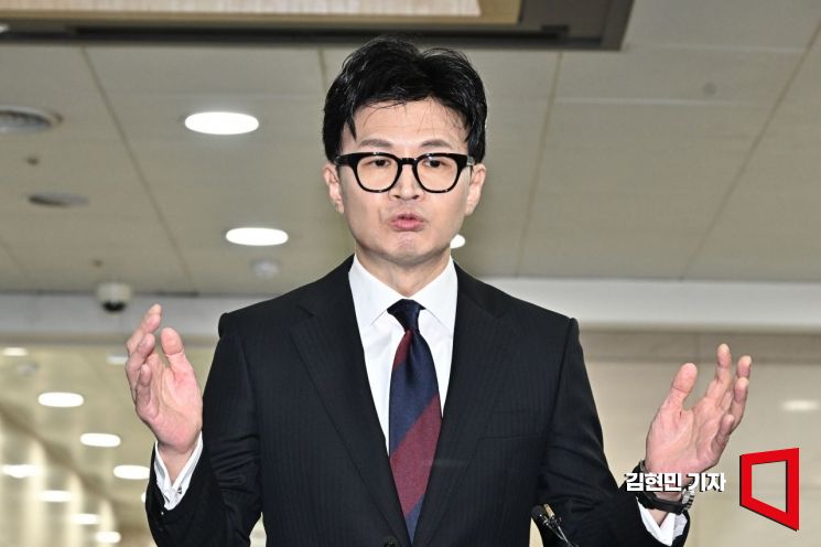 박지원 "'개각 미포함' 한동훈, 국가 예산으로 선거운동하는 것"