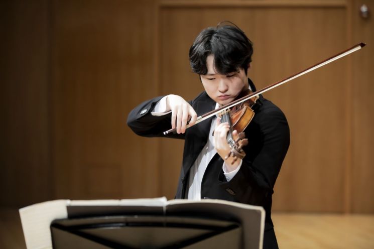 바이올리니스트 유다윤, 佛 롱 티보 국제 콩쿠르 2위
