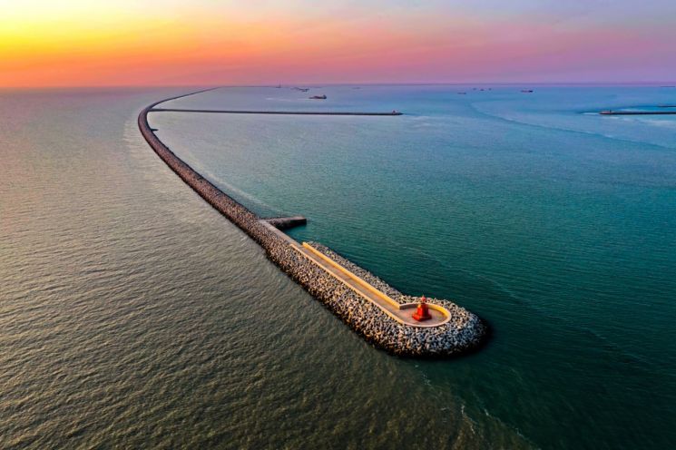 伊拉克阿尔福防波堤全景