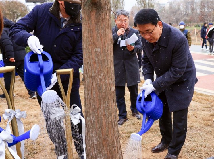 구로구 도림천 둔치 도시숲 조성