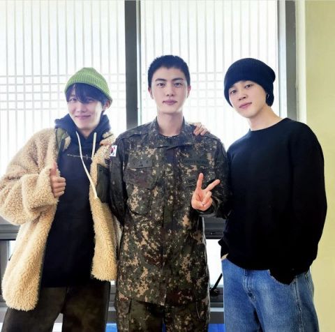 (왼쪽부터) 방탄소년단 멤버 제이홉, 진, 지민. [사진=진 인스타그램 갈무리]