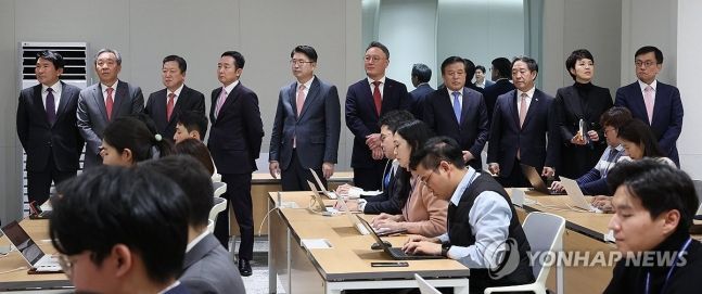 대통령실, 수석 전원 교체 2기 출범… '정책 강화' 등 쇄신 초점(종합)