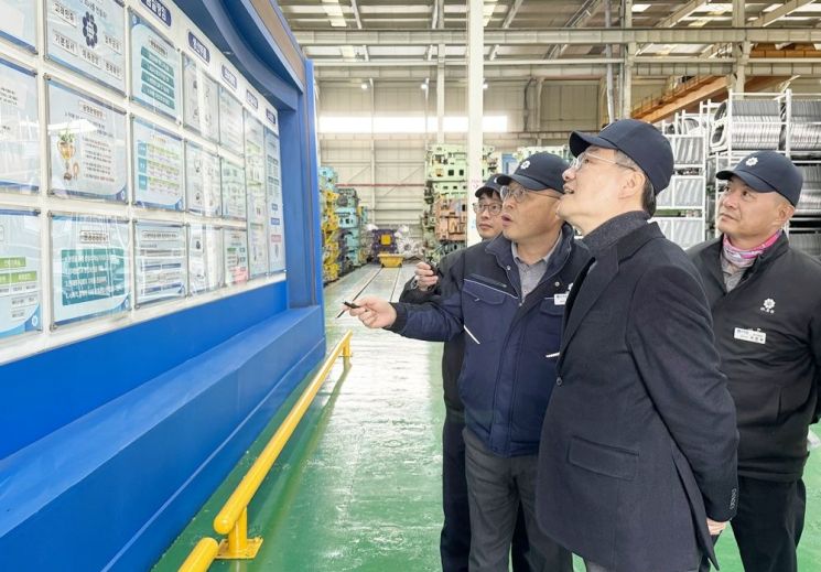 박상철 호남대 총장, 자동차 차체부품 전문기업 '호원' 방문