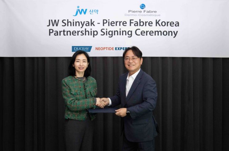 JW신약, 佛 피에르파브르 '모발 강화 화장품' 독점판매…아시아 최초