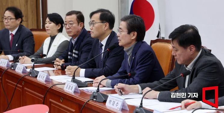 지난 11일 국회에서 열린 국민의힘 뉴시티프로젝트특위 5차 회의에서 조경태 위원장이 발언하고 있다. 사진=김현민 기자 kimhyun81@