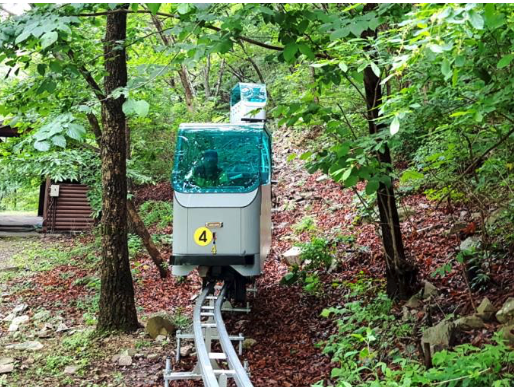 11일 국립자연휴양림관리소에 따르면, 신불산 자연휴양림 모노레일 철거를 위한 설계가 진행 중이다. 산림청과 휴양림 관리소는 모노레일 처분을 놓고 전면 재설치, 보수 후 일부 사용, 철거 등 여러 방안을 검토했지만, 결론을 도출하지 못한 채 그간 시설을 방치해왔다. [사진제공=울산시]