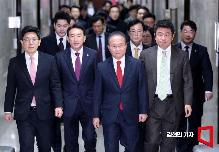 [포토] 국민의힘, '김기현 대표 사퇴'에 비대위 체제로 전환