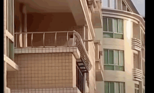 In China, there were as many as 9,400 incidents of objects being thrown from high-rise buildings in the year 2020 alone. <br>[Photo by SBS News]