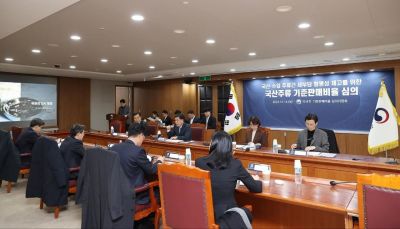 지난 14일 기준판매비율심의회에서 국산주류 세금부과기준을 조정하는 기준판매비율을 심의하고 있다.