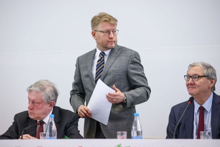 '테슬라 따라잡겠다'던 수소트럭 니콜라 창업자 징역 4년형