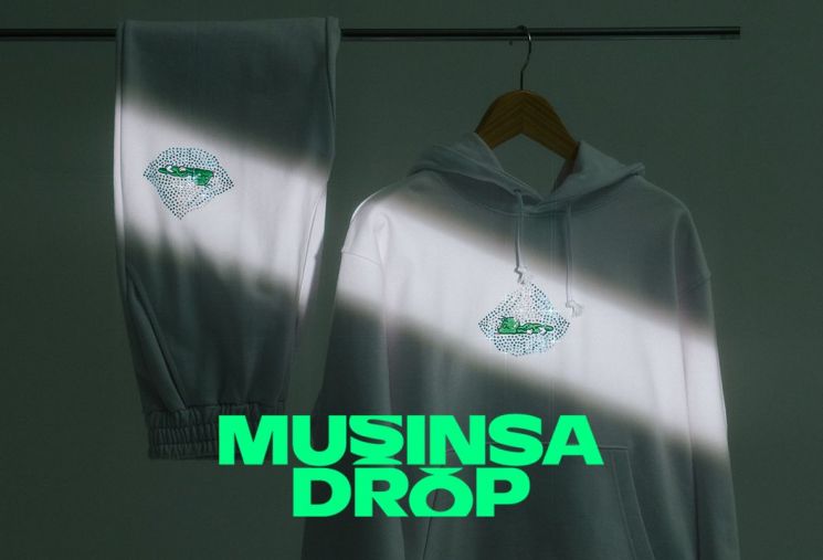 무신사 드롭, 다크룸 스튜디오와 '둘리' 컬렉션 발매