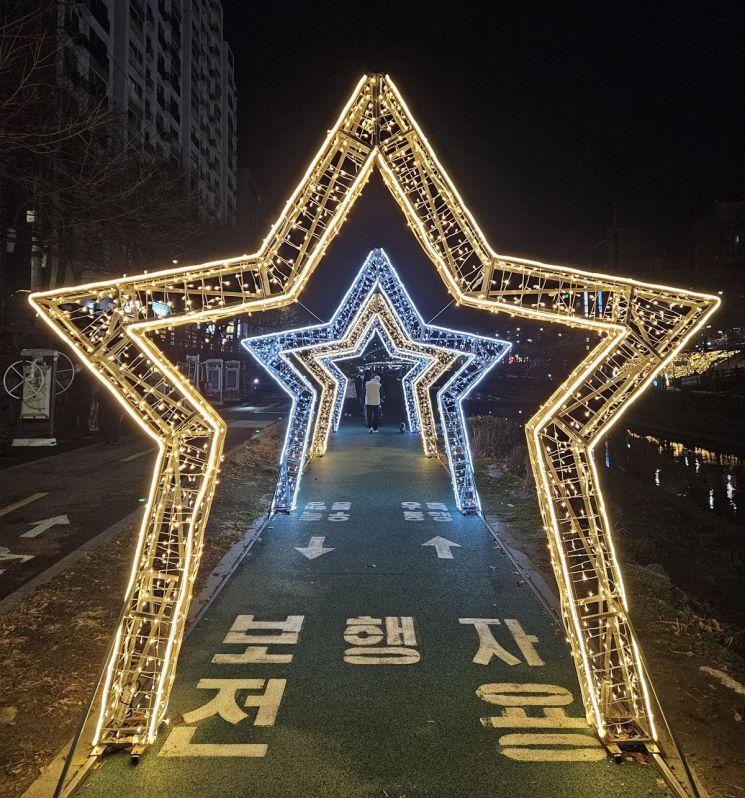 홍대 레드로드·오목공원·안양천·홍제천 '빛의 향연'