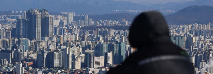 서울 남산에서 바라본 서울 시내 아파트 단지 모습 [이미지출처=연합뉴스]