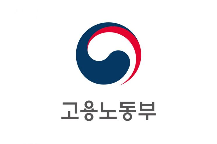 고용부, '새마을금고 이사장 성추행 의혹' 직권조사 착수 