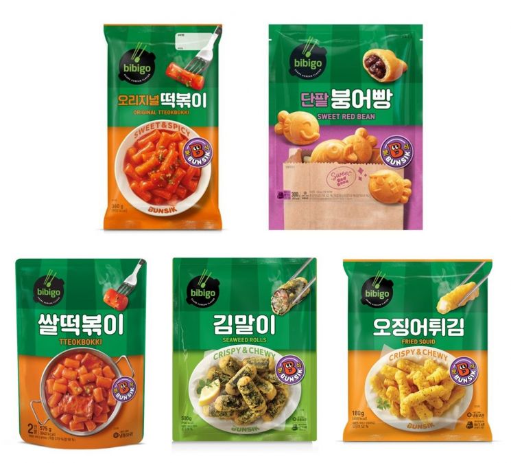 'K-길거리 음식' 글로벌 입맛 저격…비비고 붕어빵·떡볶이 인기몰이