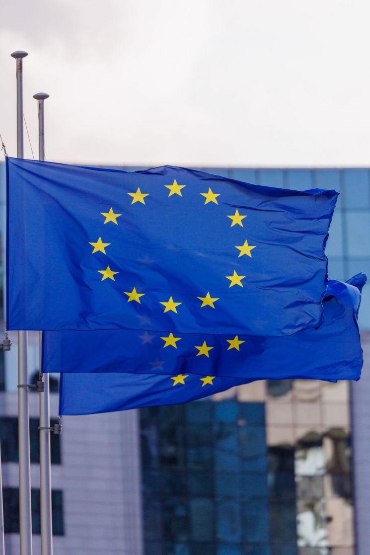 EU, 디지털 제품여권 도입 추진…무협 "대응 서둘러야"