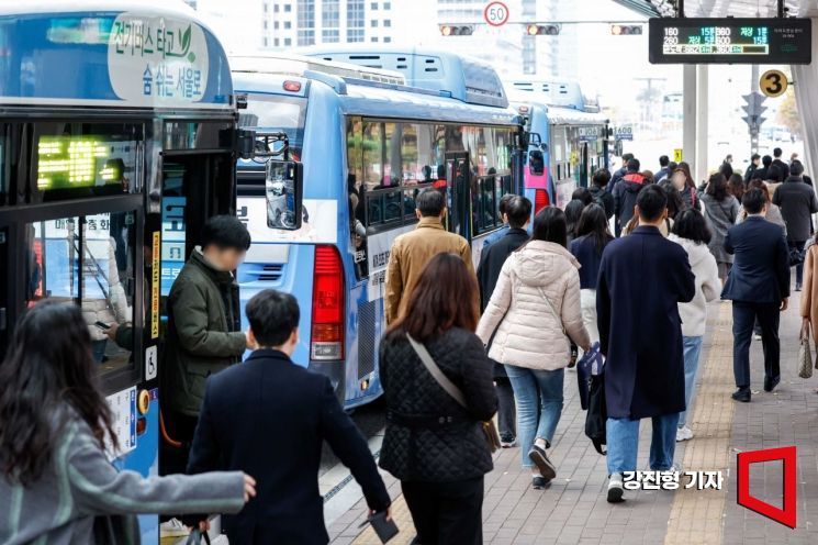 뚜벅이족·따릉이족 사로잡았다…오세훈의 만능카드 27일 첫선