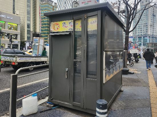 겨울 돌아왔는데…그 많던 붕어빵·군밤 가게 어디로 갔을까