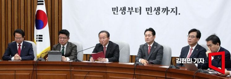 윤재옥 국민의힘 원내대표가 5일 국회에서 열린 원내대책회의에서 발언하고 있다. 사진=김현민 기자 kimhyun81@