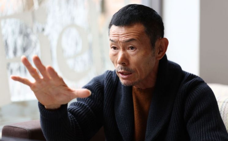 손흥민 父 "집에 오면 부모폰부터 치워라…한국, 성공의 정의 다시 내려야"