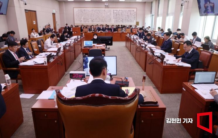 개식용 금지법, 국회 법사위 통과