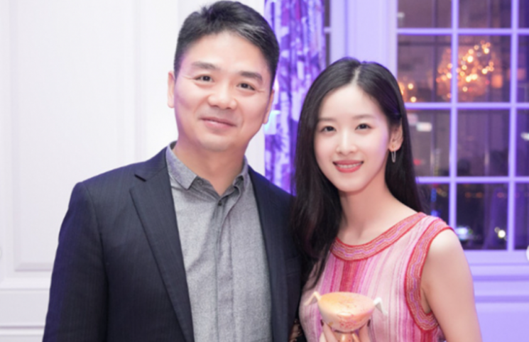 서른 살에 재산 11조원…칭화대 출신 최고 부자 등극한 中여성의 정체 