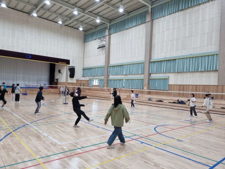 학생맞춤형 체육교육으로 교육부장관상을 받은 부산 연포초등학교.