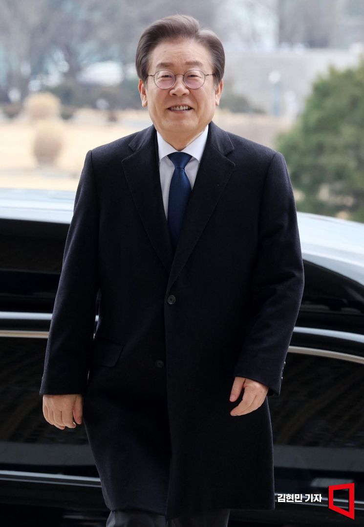 [포토] 당무 복귀 이재명 "국민이 맡긴 책임 최선 다해 수행"