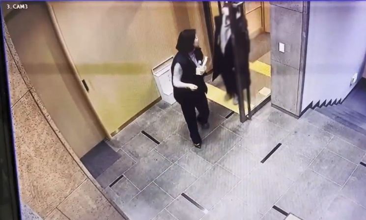 '배현진 습격범'은 중학생…찢어진 두피 봉합 처치 뒤 입원