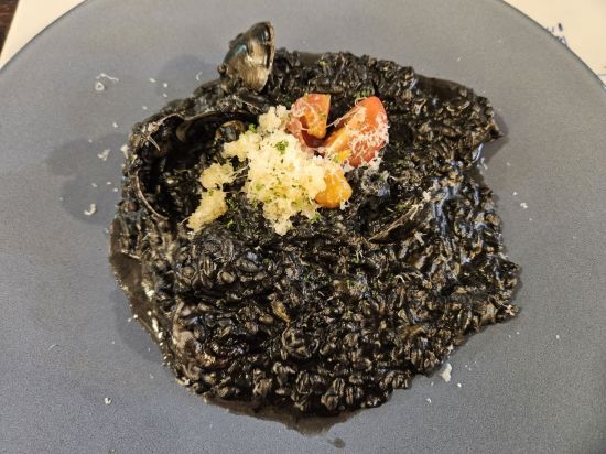 오징어먹물 리조토.  [사진= 조성관 작가]