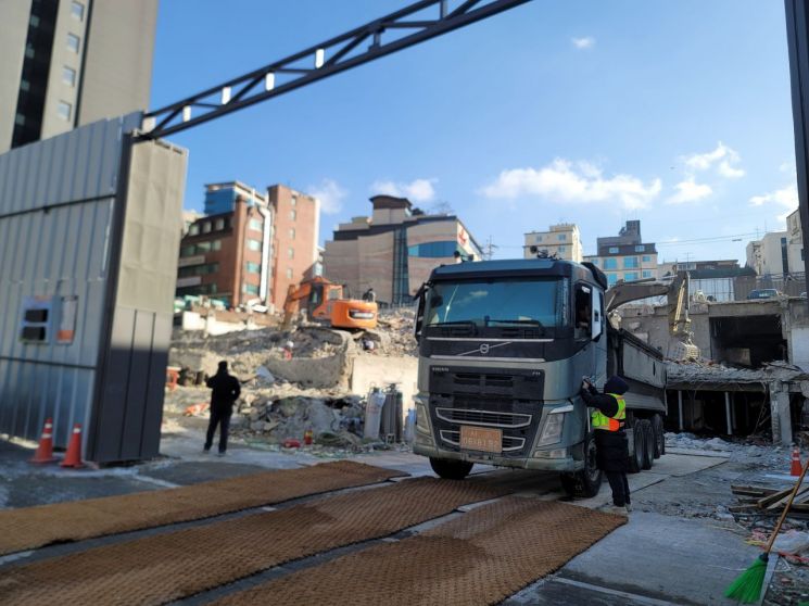 강남 금싸라기 땅이 어쩌다…평당 3억원짜리 주차장 신세[PF위기 후폭풍]①