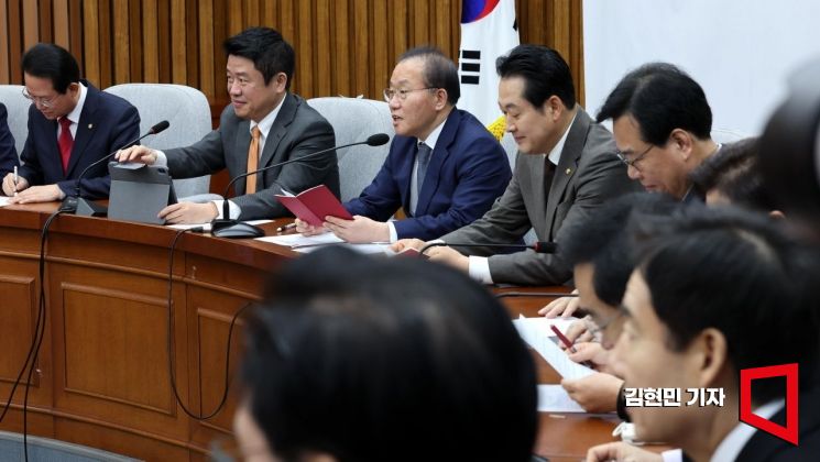 윤재옥 국민의힘 원내대표가 30일 국회에서 열린 원내대책회의에서 발언하고 있다. 사진=김현민 기자 kimhyun81@