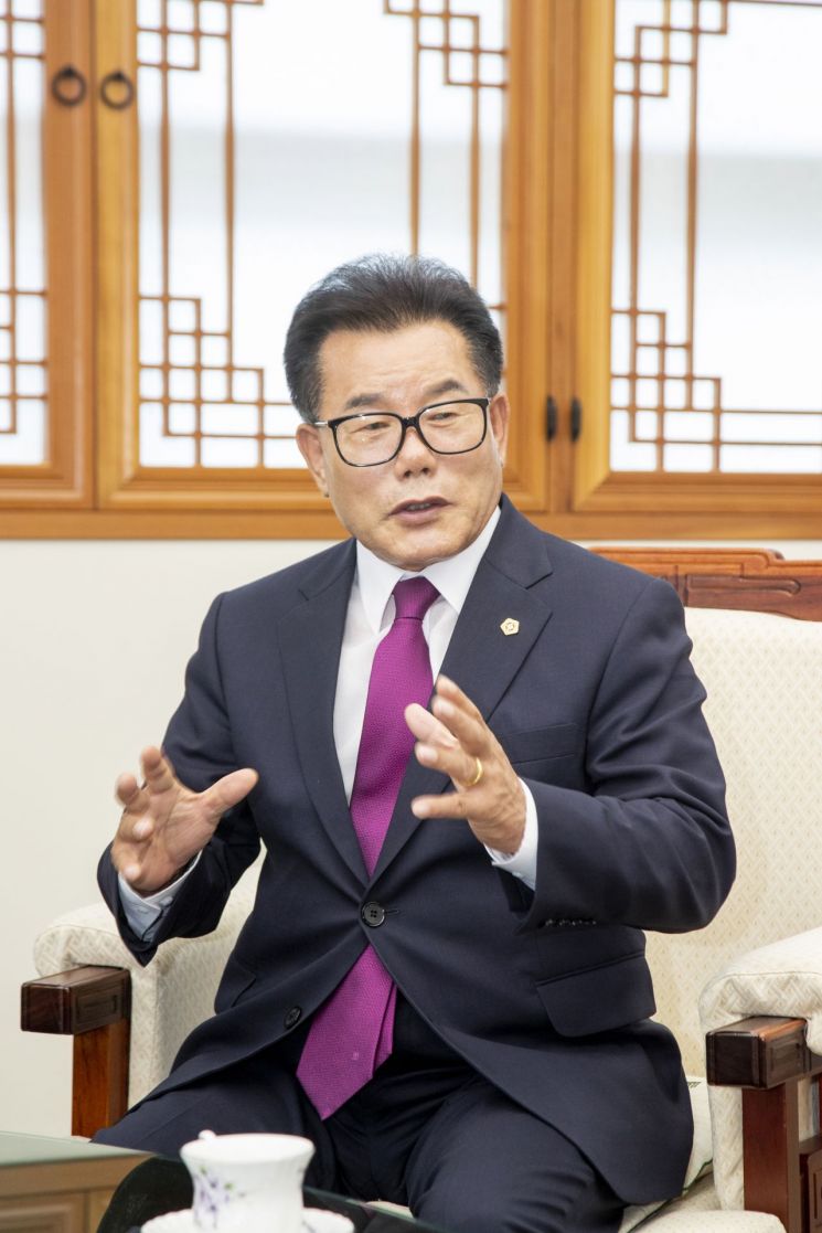 배한철 경북도의회 의장.