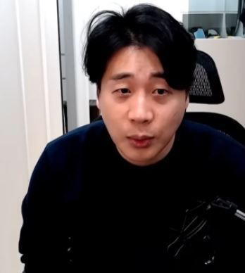 '장사의 신' "네이버 카페 조회수 조작했다…진심으로 죄송"