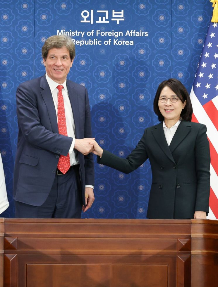 美경제차관, 최태원·김동관 만나…SK·현대차·포스코퓨처엠 등 기업인도 면담