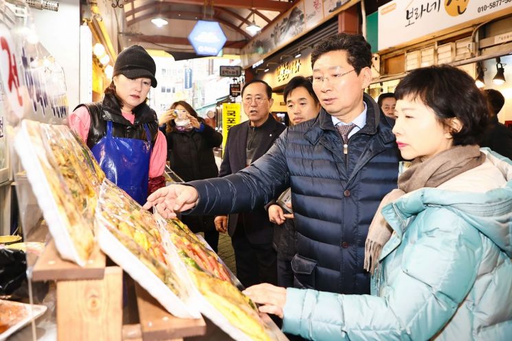 이상일 용인시장 "설 준비 전통시장 이용하세요"