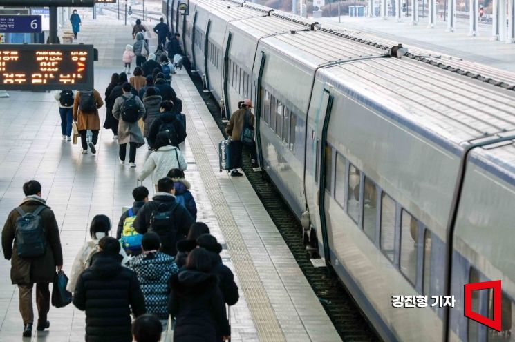 선반 위 가방에서 노트북만 슬쩍…열차서 현행범 체포