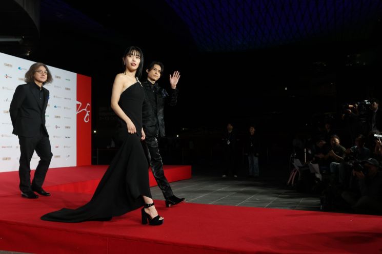 '특A급은 회당 3~5억'…수십억 받는 배우들, 몸값 하십니까 [포커스]