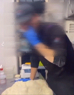 수백명분 피자도우에 '코 파다 쓱'…日도미노피자 '알바테러'