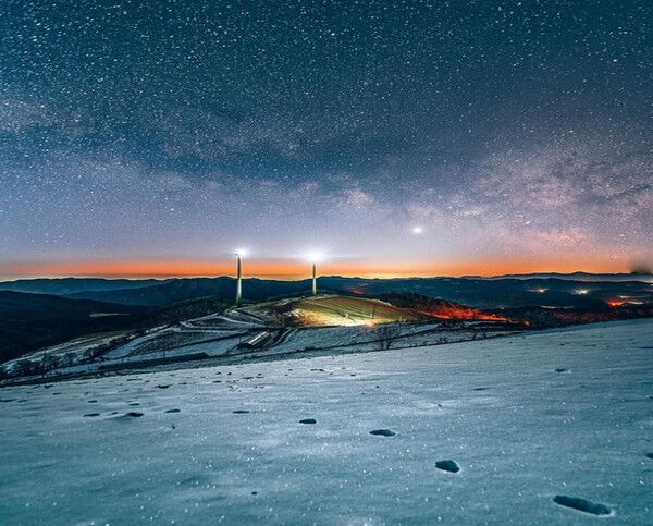 [디깅 트래블]"영화 속 한 장면인 줄…" 야간 관광 명소로 주목받는 '이곳'