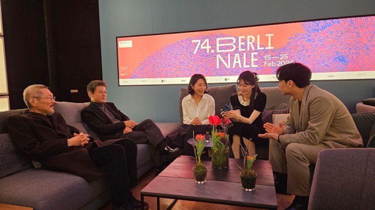 홍상수, 베를린영화제서 두 번째 은곰상 심사위원대상