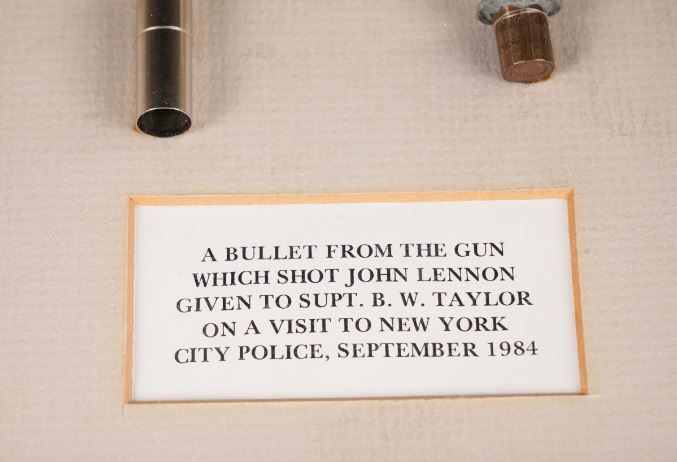 비틀즈팬들 난리났던…존 레논 죽인 총알, 경매 나오려다 취소